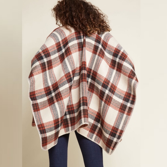 🆕 Modcloth Cozy Campside Reversible Shawl - Picture 4 of 6